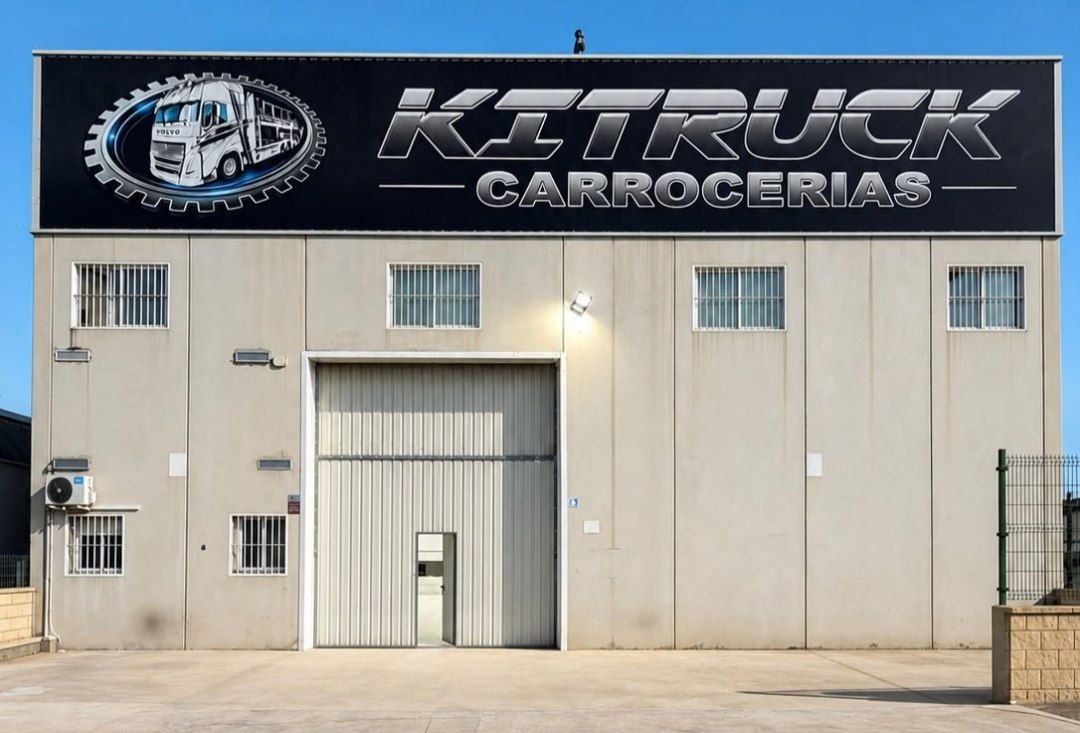 Taller de carrocería de camiones Talleres Kitruck en Hellín, Albacete
